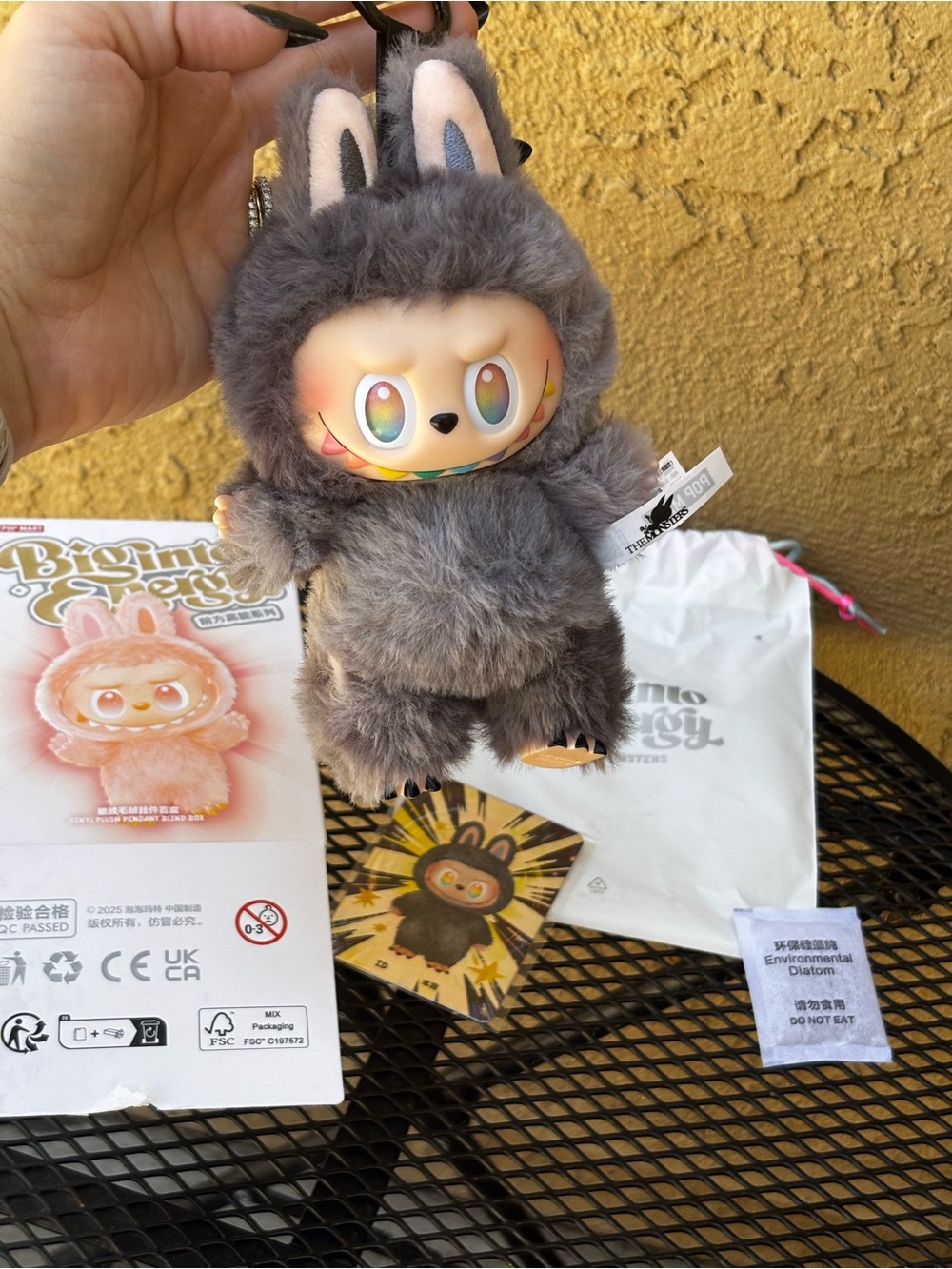 Authentic big into energy labubu v3 secret ID new - Picture 7 of 8